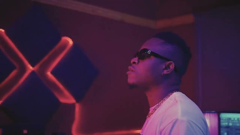 Sossick – Waiting (Video)